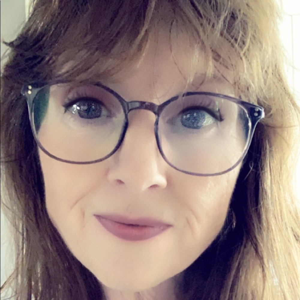 Meet your posher!🥰